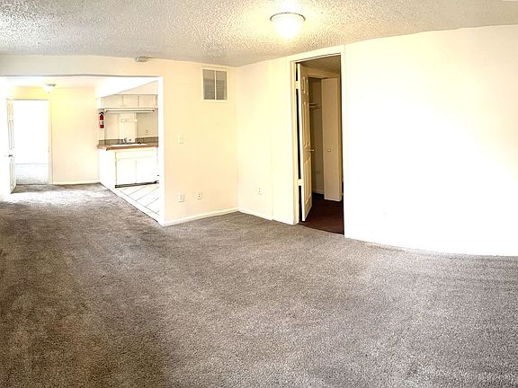 3rd image of 1031 20th St #135aea49e