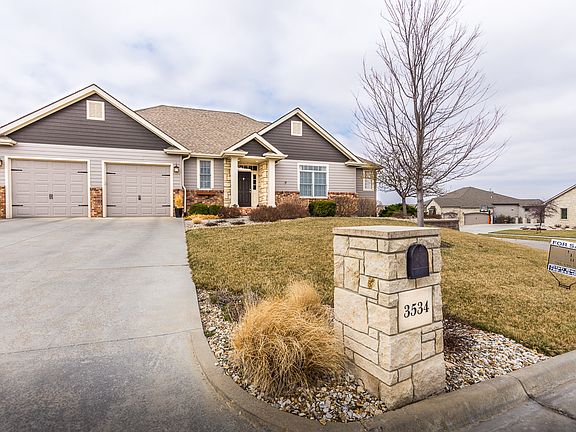 5th image of 3534 Everett Dr
