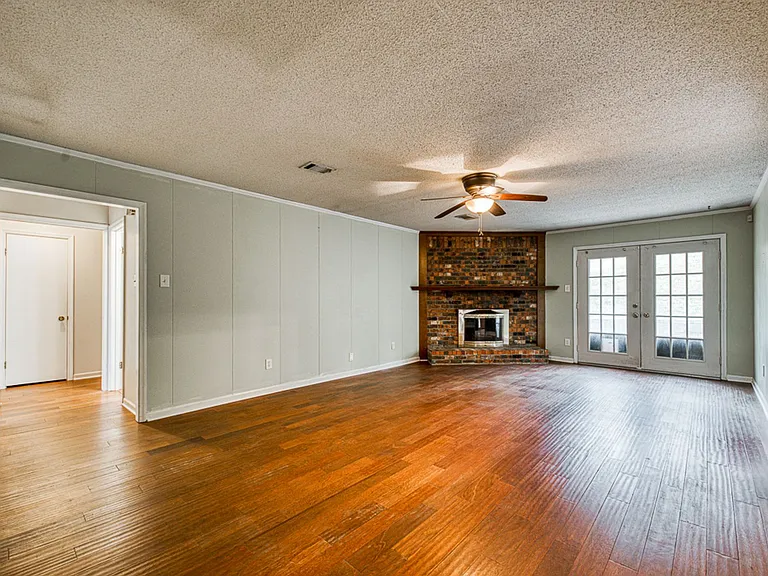 12119 Shawnee Forest Dr — Photo 4