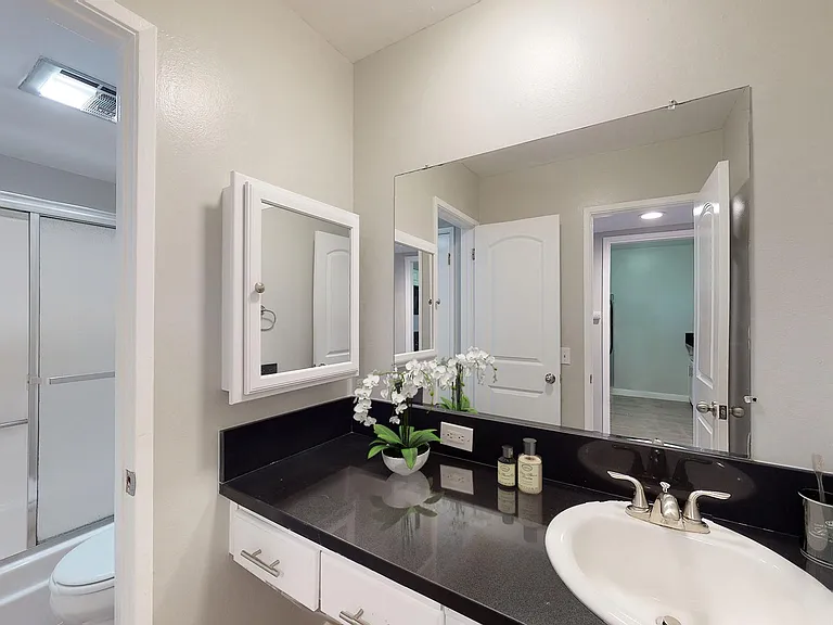 Pine Lake Apartments — Photo 16