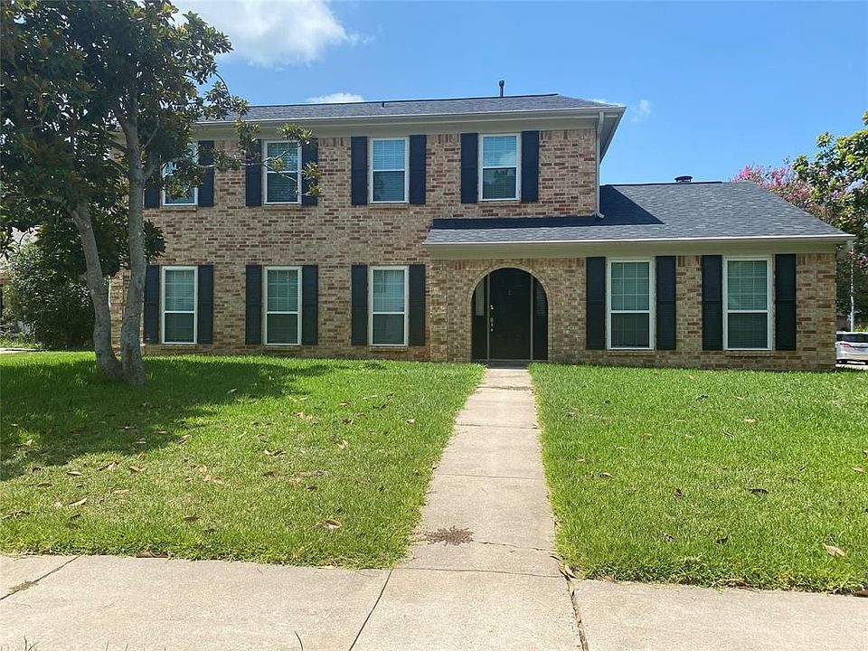 1st image of 2422 Country Place Dr