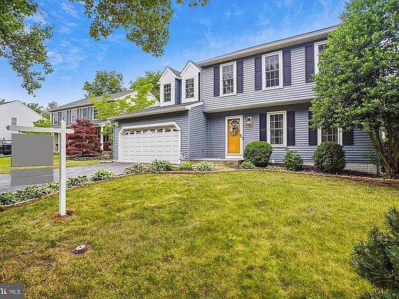 2nd image of 511 Sage Hen Way