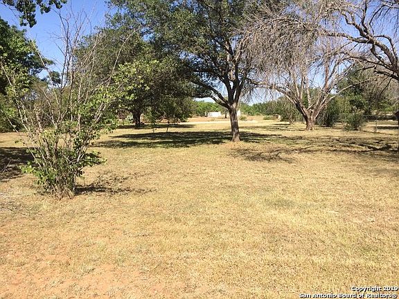 2nd image of 202 County Road 1629