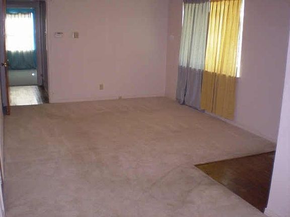 2nd image of 2104 Brookhollow Dr
