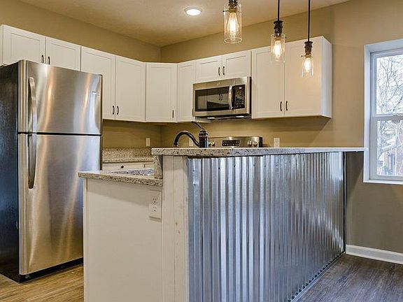 3rd image of 602 S 31st Ave #602