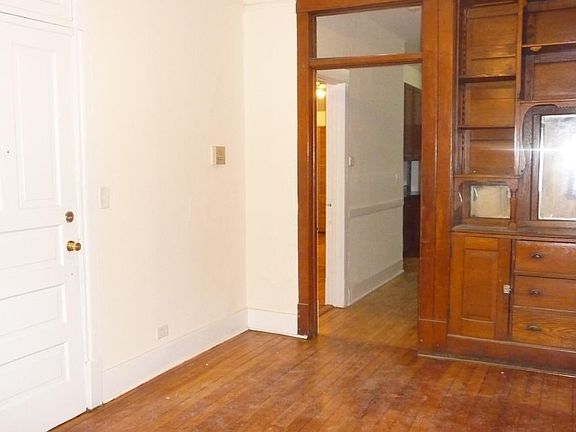 3rd image of 2015 N California Ave APT 1