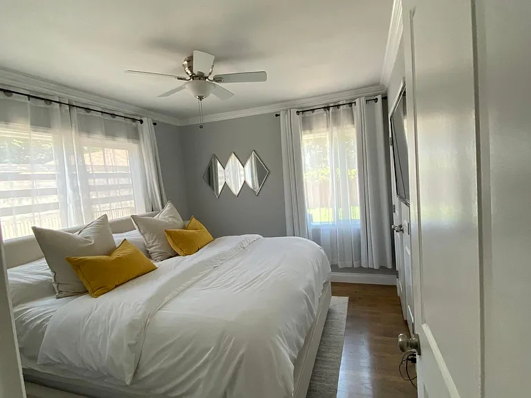 4408 Stevely Ave — Photo 9