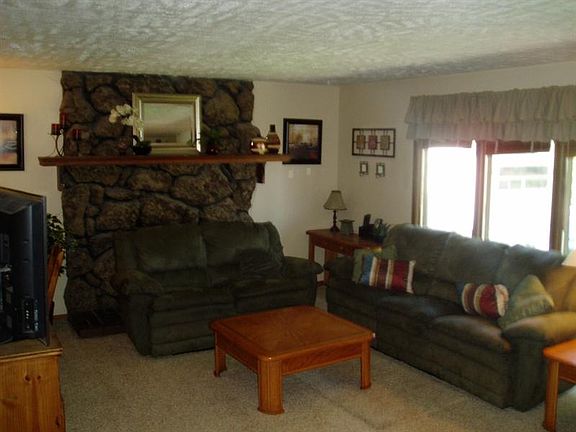 4th image of 11918 E Fairview Ave