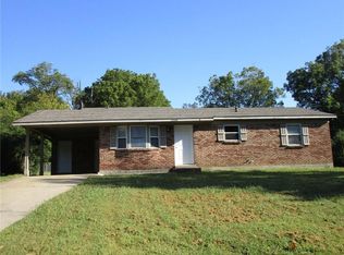 2200 Cottonwood Pl, Springdale, AR 72762