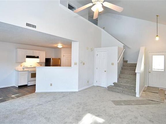 3rd image of 5981 Claymont Blvd