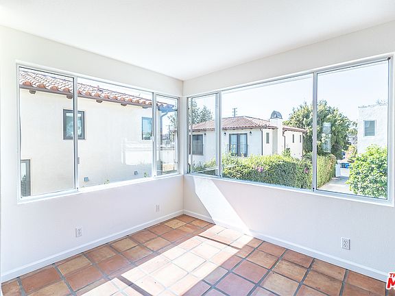 3rd image of 2046 Butler Ave