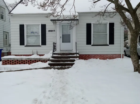 16217 Throckley Ave, Cleveland, OH 44128