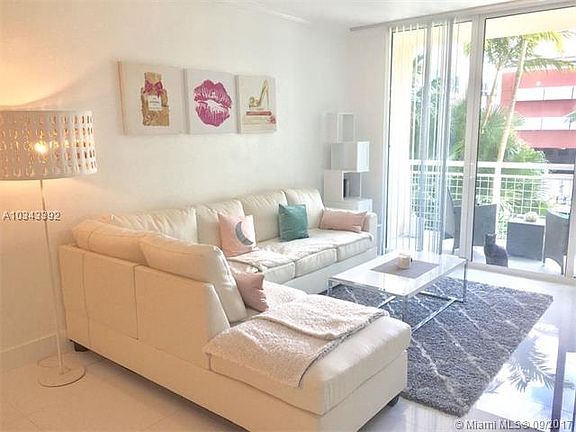 3rd image of 2000 N Bayshore Dr APT 215