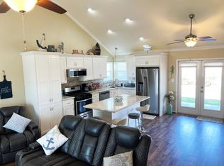 2890 Broadway St, San Leon, TX 77539