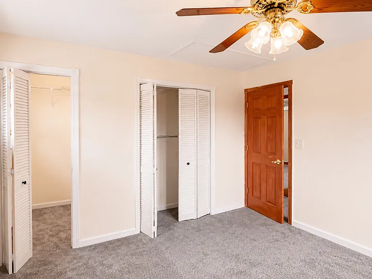 124 Kelvin Ave #2 — Photo 16