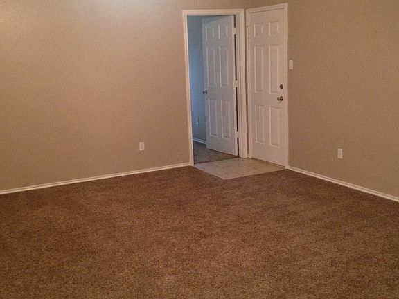 4th image of 5810 96th St Unit A