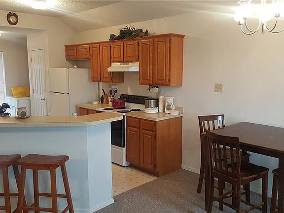 5th image of 1215 Riverview Ln