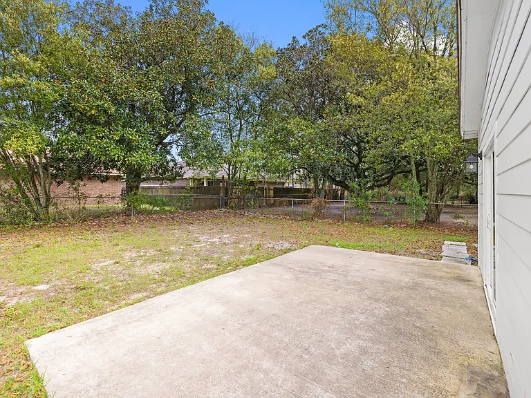 200 Spencer Dr — Photo 46