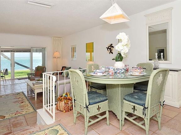 3rd image of 4532 Ocean Blvd APT 203