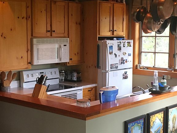2nd image of 540 Wooden Canoe Ln #2