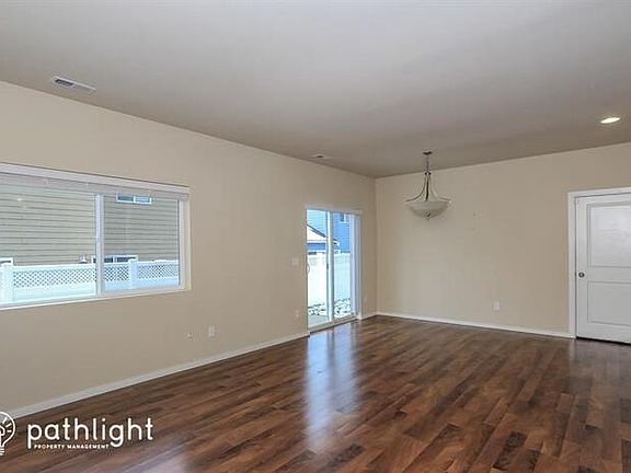 3rd image of 4917 Baltic St