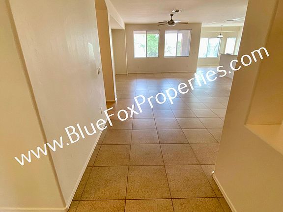3rd image of 7612 E Autumn Leaf Dr