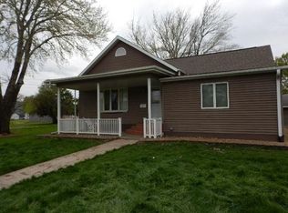 677 Short Ave, Marengo, IA