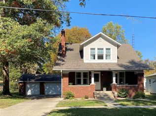 829 E College Ave, Greenville, IL