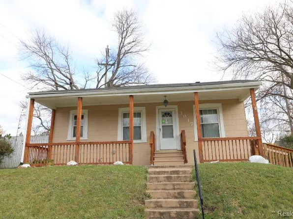 3917 Red Arrow Rd, Flint, MI 48507