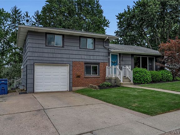 3rd image of 32 Cherry St