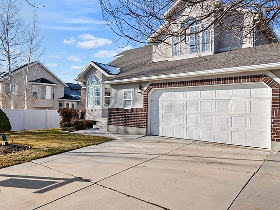 2nd image of 4852 S Taylors Hill Dr