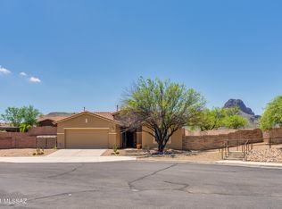 8131 N Wayward Star Dr, Tucson, AZ 85743