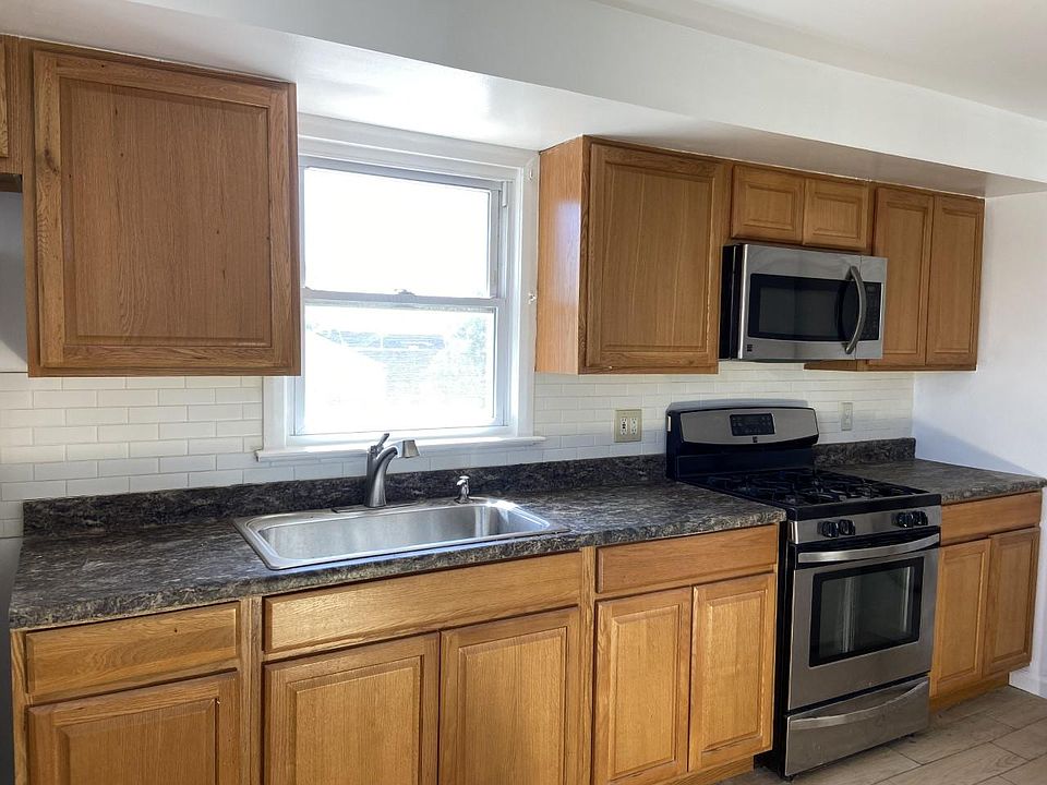 1st image of 8 Hamilton Ave Floor 2