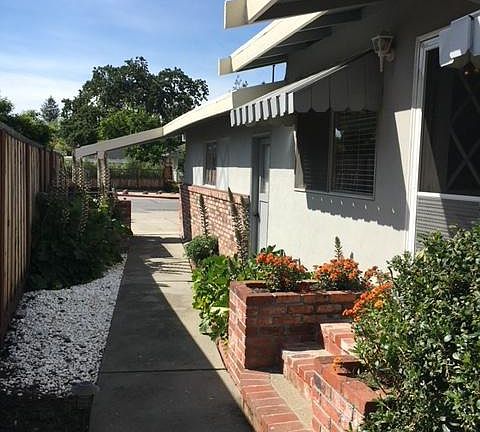 2nd image of 1025 Roosevelt Ave