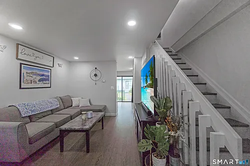 654 Longbrook Ave #654 Photo 1