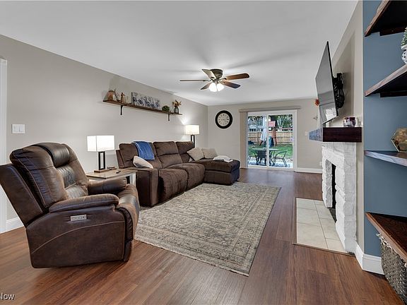 3rd image of 7435 Forest Hill Ave