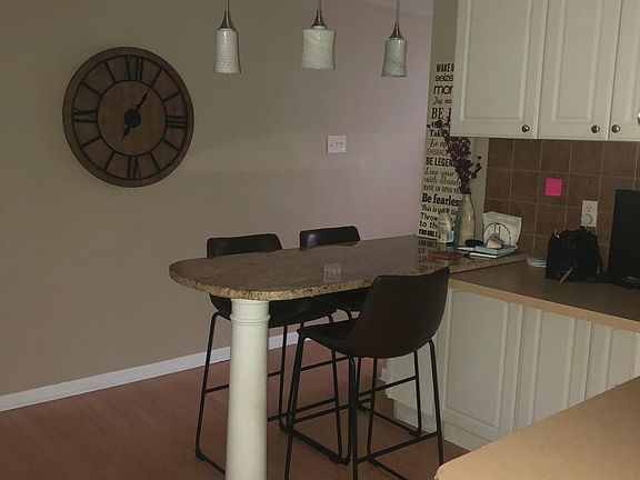 3rd image of 37 Tower Hill Ct
