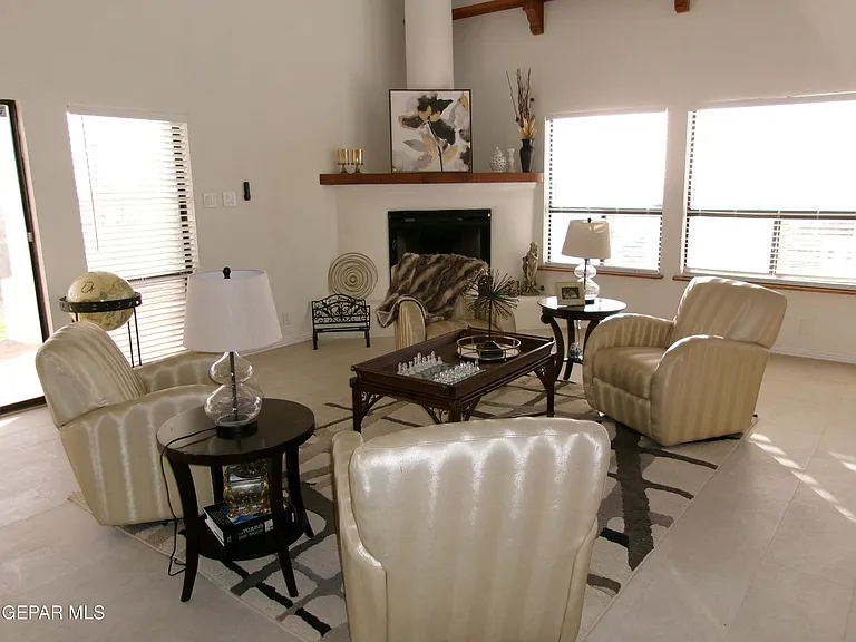 294 Vaquero Ln #B — Photo 5