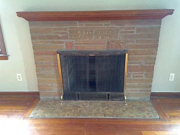 4th image of 21524 Avalon St