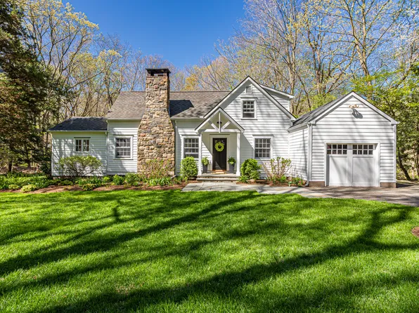 128 Blackwood Lane, Stamford, CT 06903