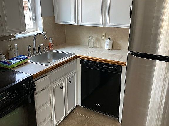 5th image of 2522 S Florence Ave