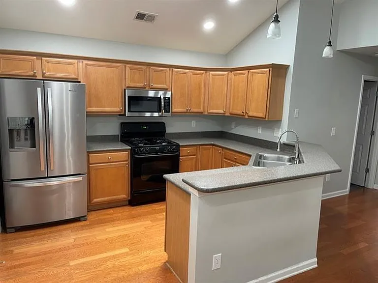 2335 Gateview Ct — Photo 7