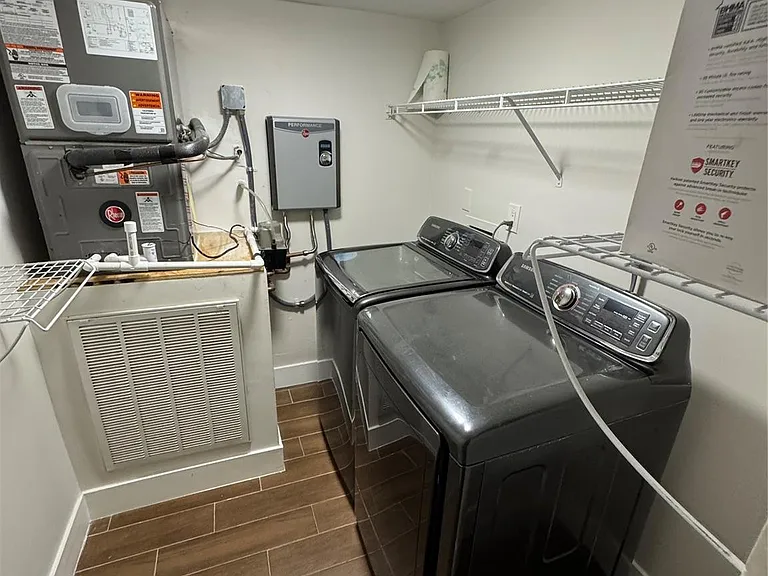 7741 La Mirada Dr — Photo 15