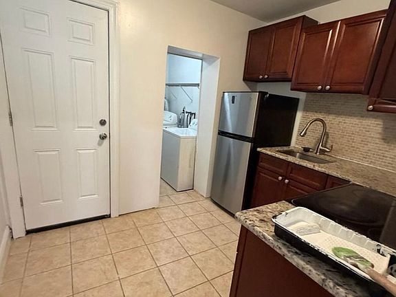 2nd image of 3155 Agate St