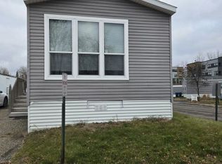 309 Bankers Dr #92, Saint Paul, MN 55127