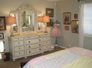 707 Meadow Rd, Omaha, NE 68154