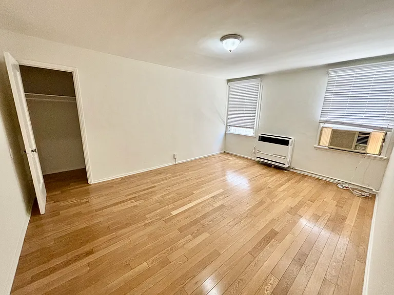 169 N La Peer Dr #105 — Photo 3