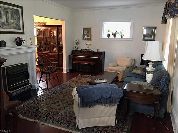 2nd image of 17419 Shaw Ave