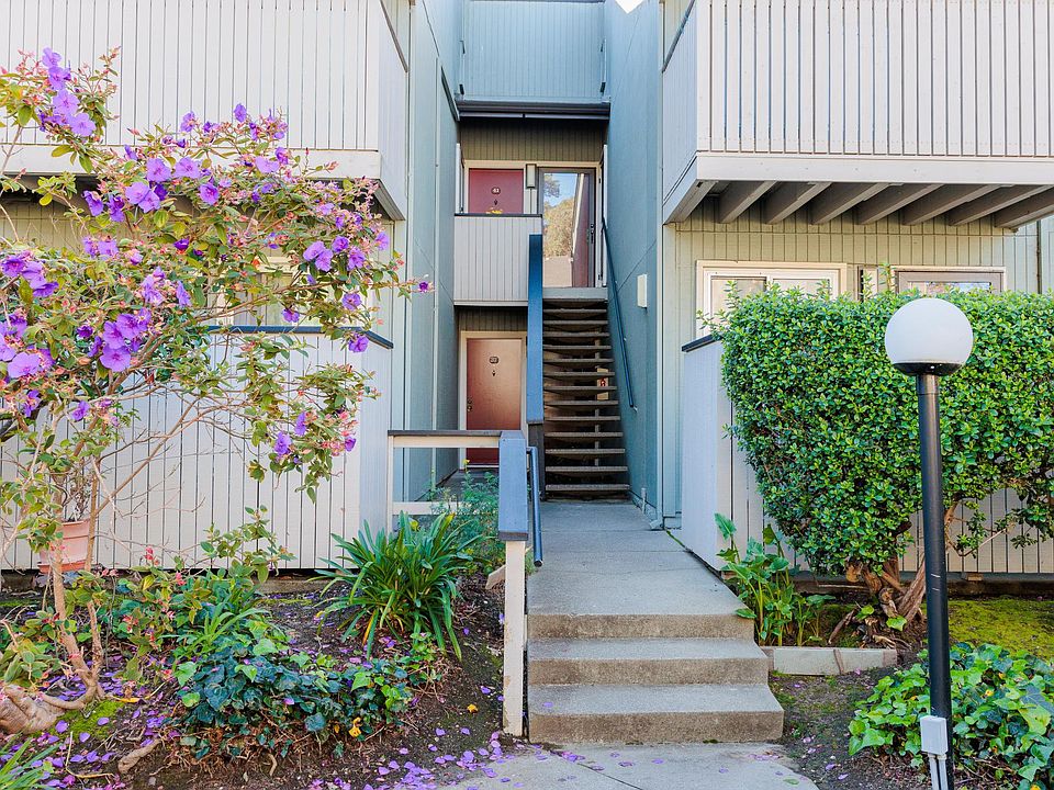 1st image of 1126 Cherry Ave APT 39