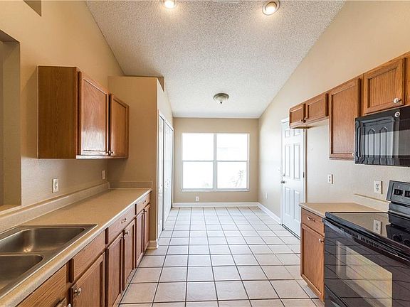 2nd image of 1770 Biarritz Cir